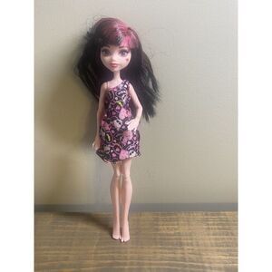 Monster High Draculaura Doll Skull Dress